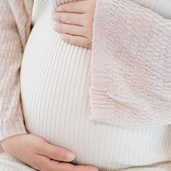 鉴于国内尚无成🧗‍♀️🇺🇦功先例，电🕣😎厂选择了“双☸那个国家可以代孕